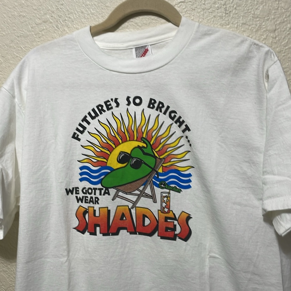 Futures So Bright We've Gotta Wear Shades Tee Shirt. NWOT. Size L. - Picture 3 of 7